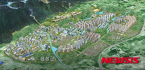  【진천·음성=뉴시스】강신욱 기자 = 충북혁신도시가 진천군과 음성군으로 행정구역이 이분화하면서 애물단지가 되고 있다. 사진은 진천군과 음성군으로 양분된 충북혁신도시 조감도. 2015.05.18. (사진=충북혁신도시관리본부 제공0&nbsp;&nbsp; photo@newsis.com