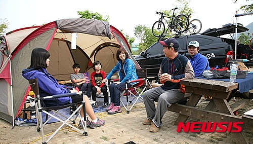  가평군 오토캠핑장.