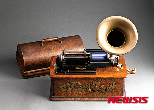 【서울=뉴시스】서울옥션에 출품돼 170만원에 낙찰된 '에디슨 초기 축음기' 2015.05.23 (사진=서울옥션) photo@newsis.com