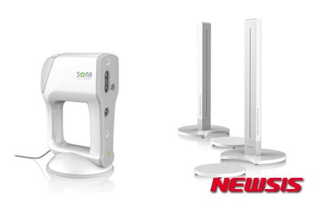 【서울=뉴시스】3D핸디형스캐너(왼쪽)와 3D전신스캐너. (사진=소나글로벌 제공)