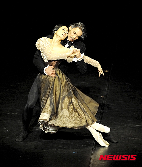 강수진·슈투트가르트 발레단 '오네긴'(사진=Bernd Weissbrod)