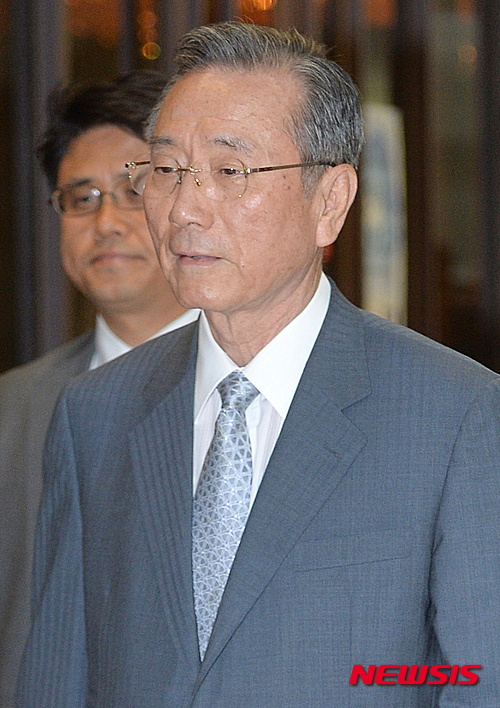 【서울=뉴시스】장남수 인턴기자 = 정의승씨가 지난 2015년 7월3일 오전 서울 서초구 서울중앙지법에 영장실질심사를 받기 위해 들어서고 있다. 2015.07.03. nsjang@newsis.com