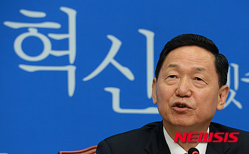 【서울=뉴시스】조수정 기자 = 10일 오전 서울 여의도 국회에서 김상곤 새정치민주연합 혁신위원장이 3차 혁신안을 발표하고 있다. 2015.07.10.&nbsp; chocrystal@newsis.com