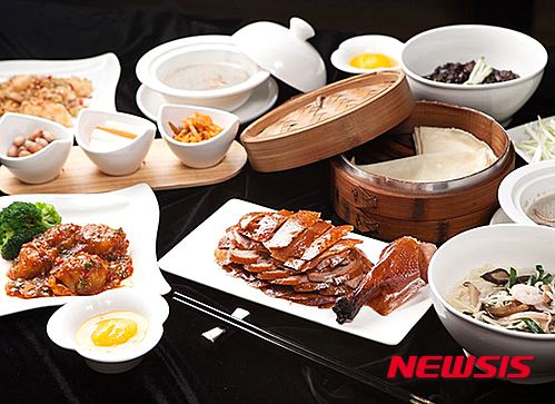 【서울=뉴시스】더 리버사이드 호텔 중식당 ‘따뚱’의 런치 7코스 ‘만사성’. (사진=더 리버사이드 호텔 제공)