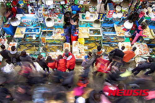 제43회 대한민국 관광사진 공모전 본상 및 특별상 리스트. 금상 'Colors of Life'