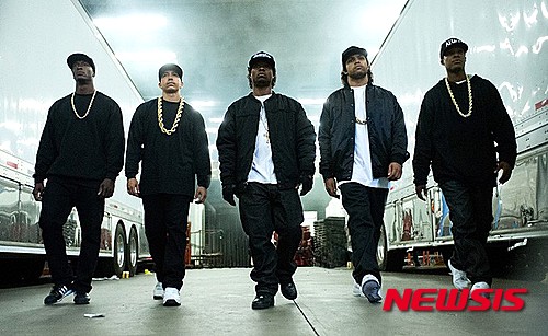 스트레이트 아웃 오브 컴턴, 영화