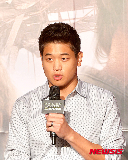 【서울=뉴시스】이영환 인턴기자 = 배우 이기홍이 3일 오전 강남구 삼성동 인터컨티넨탈 서울 코엑스에서 열린 영화 '메이즈 러너 : 스코치 트라이얼' 기자간담회에서 취재진의 질문에 답하고 있다. 2015.09.03.&nbsp; 20hwan@newsis.com