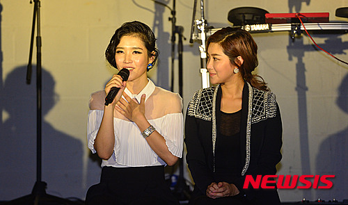 【서울=뉴시스】김선웅 인턴기자 = 가수 솔비와 피터팬 컴플렉스의 드러머 김경인이 결성한 아트 퍼포먼스 밴드 비비스의 쇼케이스 공연이 열린 10일 오후 서울 종로구 가나아트센터에서 김경인이 인터뷰를 하고 있다. 2015.09.10. lassoft2@newsis.com