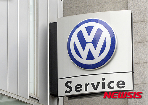 '배출가스 조작' 폭스바겐에 "구매가격 10% 배상" 판결