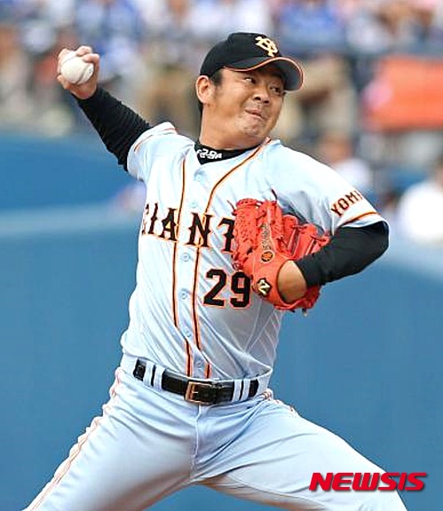 【서울=뉴시스】소식팀 경기 등에 스포츠 도박을 한 사실이 드러나 구단으로부터 징계를 받은 요미우리 자이언츠 투수 후쿠다 사토시(32). 2015.10.05.(사진=야후 재팬 캡쳐) 