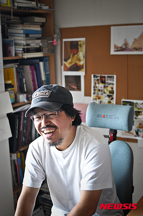 【서울=뉴시스】작가 윤태호가 웹툰 '미생2' 연재를 앞두고 있다.