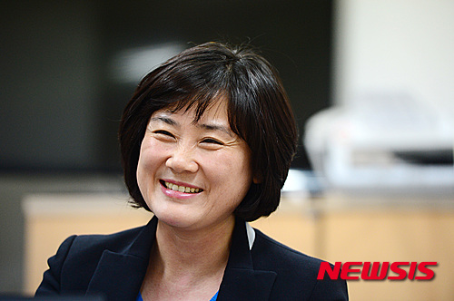 【서울=뉴시스】김진아 기자 = 박미혜 서울시경찰청 성폭력 특별수사대 경감이 지난 13일 서울 마포구 성폭력수사대에서 뉴시스와 인터뷰를 하고 있다. 2015.10.15. bluesoda@newsis.com