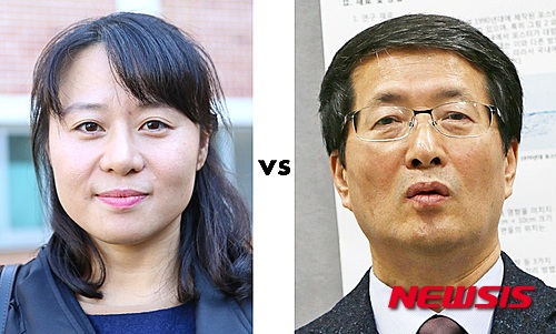  【부여=뉴시스】강신욱 기자 = 31일 충남 부여군 규암면 한국전통문화대학교에서 한국문화재보존과학회 주관으로 열린 42회 추계 국제학술대회에서 국립과학수사연구원 강태이(왼쪽) 연구사의 '금속활자의 법과학적 분석 방법 고찰' 발표에 대해 2010년 9월 '증도가자'를 공개한 경북대 남권희 교수가 반박하는 등 치열한 논쟁일 벌어졌다. 2015.10.31.&nbsp; ksw64@newsis.com