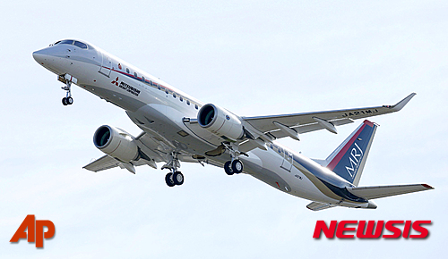 【 아이치현=AP/뉴시스】지난 2015년 11월 첫 시험비행에 성공한 일본 미쓰비시 제트 여객기 '스페이스 제트(옛 MRJ) 2020.10.22