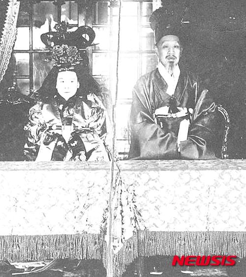 【서울=뉴시스】순정효황후와 순종