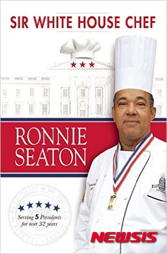 【뉴욕=뉴시스】노창현 특파원 = 백악관 주방에서 32년간 일했다고 주장하는 요리사가 역대 대통령의 비화를 다룬 책을 펴냈다고 뉴욕포스트가 보도했다. 뉴욕포스트는 6일 