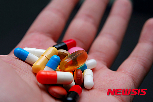 [알아봅시다]비타민제 효과 높이려면 공복에 먹어야