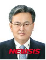 【창원=뉴시스】강승우 기자 = 유상범(49·사법원수원 21기) 대검찰청 공판송무부장이 22일 창원지방검찰청 검사장으로 임명됐다. 2015.12.22.&nbsp; photo@newsis.com