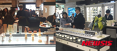 【서울=뉴시스】최선윤 기자 = 29일 서울 중구 소공동 롯데백화점 본점. 화장품을 파는 남성 직원들의 모습이 눈에 띈다. 2015.12.29.