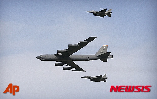 러 전투기, 발트해 상공서 美 B-52 대응 출격