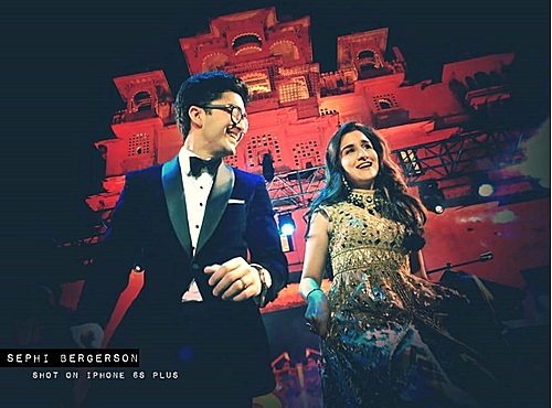 【서울=뉴시스】인도 출신 사진작가 세피 버거슨이 아이폰6S 하나 만으로 예술작품 같은 결혼화보를 찍어 해외 네티즌들 사이 화제가 되고 있다. <출처: 세피 버거슨 홈페이지> 2016.1.29.