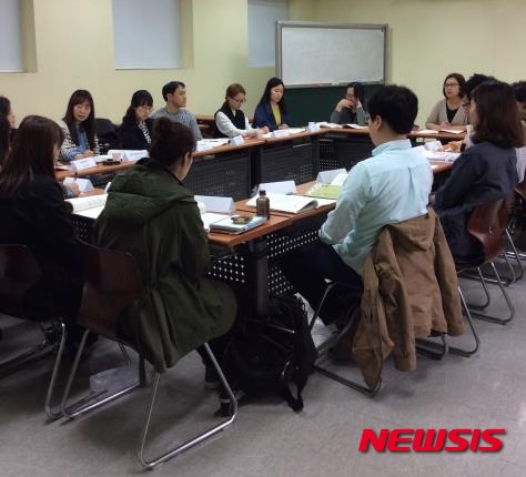 【서울=뉴시스】2015년 예비토론 교육. 2016.02.15.&nbsp; (사진 = 서울시 제공)&nbsp; photo@newsis.com