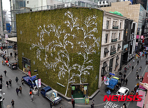 명동 '네이처리퍼블릭' 15년째 전국 땅값 1위…154억5700만원