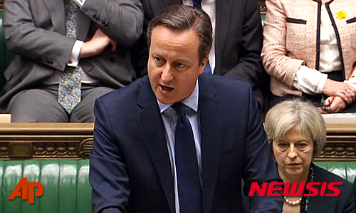 【런던=AP/뉴시스】데이비드 캐머런 영국 총리가 22일(현지시간) 런던 하원에 출석해 영국의 유럽연합(EU)탈퇴 반대 입장을 밝히고 잇다. 2016.02.23 