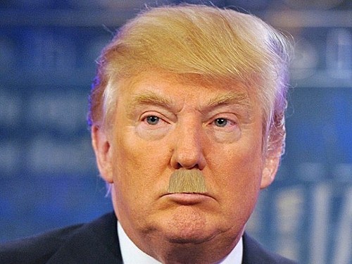 【서울=뉴시스】미국 공화당 대선 경선 레이스를 휩쓴 '트럼프 돌풍'이 독일 나치 독재자 아돌프 히틀러의 재림을 연상시킨다는 지적이 잇달고 있다. 히틀러의 콧수염을 트럼프 후보의 사진에 합성한 사진이 해외 네티즌들 사이 퍼지고 있다. <출처: 온라인매체 yalibnan 캡처> 2016.3.7.