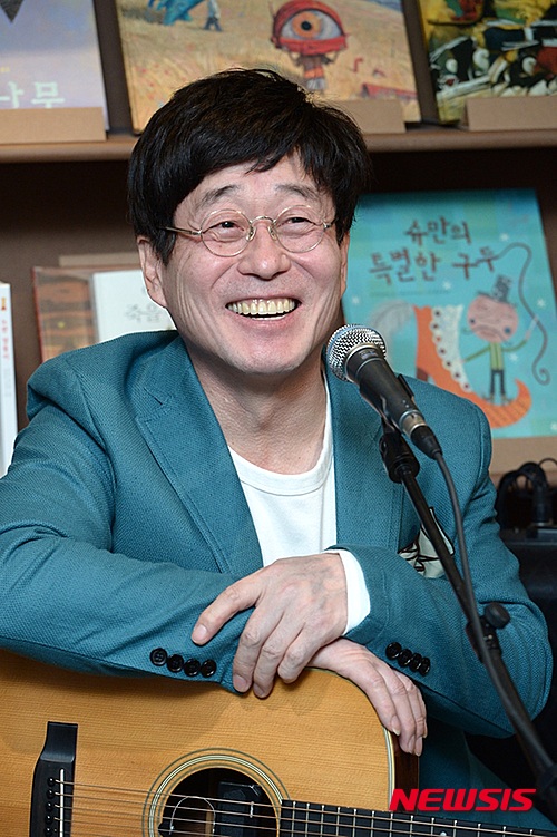 【서울=뉴시스】가수 김창완