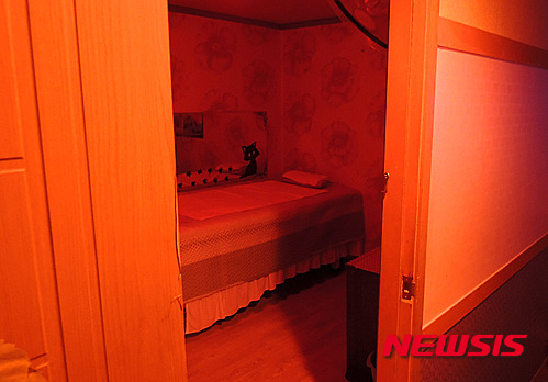 【서울=뉴시스】마시지숍으로 위장한 불법 성매매업소. (뉴시스DB)