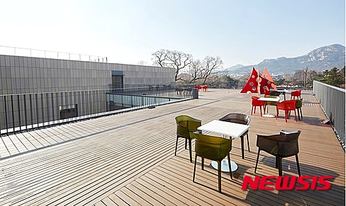 【서울=뉴시스】국립현대미술관 서울관 사진(전경-서울관 내 경복궁마당)