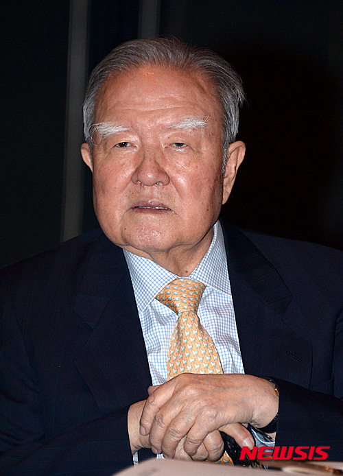 【서울=뉴시스】이영환 기자 = 조순 전 부총리 자료사진. 2016.03.21. 20hwan@newsis.com