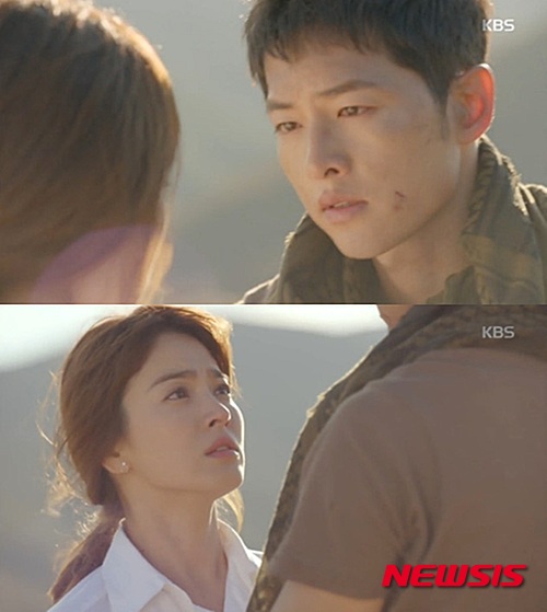 【서울=뉴시스】신효령 기자 = KBS 2TV 수목드라마 '태양의 후예'가 자체 최고시청률을 또 경신했다. 시청률조사회사 닐슨코리아에 따르면, 13일 '태양의 후예' 제15회는 전국기준 34.8%을 기록했다. 지난회 33.5%보다 1.3% 포인트 상승한 수치다. 서울지역 가구 시청률도 38.1%를 기록하며 자체 최고시청률을 찍었다. 제20대 국회의원선거 개표방송 탓에 MBC TV '굿바이 미스터 블랙'과 SBS TV '돌아와요 아저씨'는 결방됐다. 동시간대 방송된 KBS 1TV 총선 개표 방송은 10.7%, MBC 총선 개표 방송은 6.5%, SBS 총선 개표 방송은 4.5%를 기록했다. 이날 방송에서는 유시진(송중기)과 서대영(진구)의 전사 소식을 듣게 된 강모연(송혜교)과 윤명주(김지원)의 모습이 그려졌다. 전사 소식을 들은 지 1년이 되던 날, 알바니아 의료봉사를 온 모연은 "빅 보스 송신. 이쁜이는 뒤를 돌아봅니다"라는 믿을 수 없는 무전을 듣게 됐다. 죽은 줄 알았던 시진이 사막 한가운데에서 모연 앞에 모습을 드러냈다. 하지만 대영의 생존 여부는 밝혀지지 않았다. 시진과 모연처럼 명주도 다시 웃는 날이 올 수 있을까. 14일 밤 10시 마지막회가 방송된다. snow@newsis.com