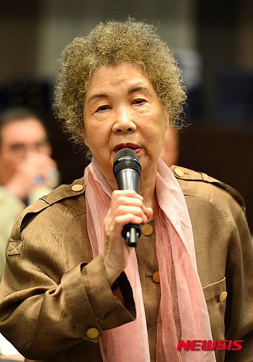 【서울=뉴시스】박진희 기자 = 김남조 시인. 2016.04.20. pak7130@newsis.com
