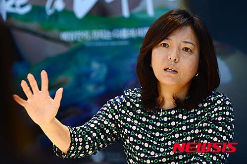 【서울=뉴시스】임태훈 기자 = 광고대행 업체 아이엠씨그룹 예림씨엔피 이시현 대표가 21일 오후 서울 강남구 논현동 예림씨엔피 본사에서 뉴시스와 인터뷰를 하고 있다. 2016.04.25. taehoonlim@newsis.com