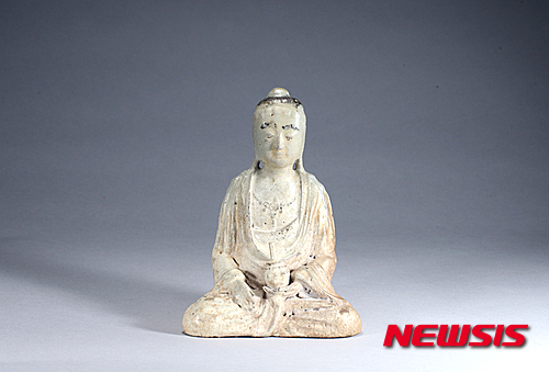 【서울=뉴시스】청자철화금채약사여래불상 靑瓷鐵畵金彩坐佛像, 고려시대 高 17.5cm