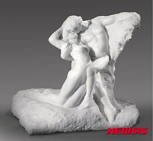 【서울=뉴시스】소더비 뉴욕경매에서 2041만달러에 팔린 로댕 대리석 조각 '영원한 봄'. 소더비 홈페이지에서 캡처. LOT SOLD. 20,410,000 USD (Hammer Price with Buyer's Premium)