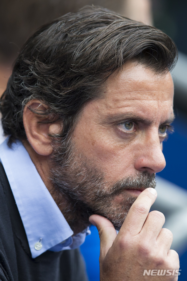 키케 산체스 플로레스 감독