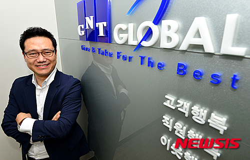 【고양=뉴시스】배훈식 기자 = 차찬영 지앤티글로벌 대표가 19일 오후 경기도 고양시 SK엠시티 타워에서 뉴시스와의 인터뷰에 앞서 포즈를 취하고 있다. 2016.05.23.&nbsp; dahora83@newsis.com