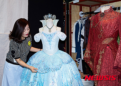 【서울=뉴시스】뮤지컬 '위키드' 백스테이지 투어