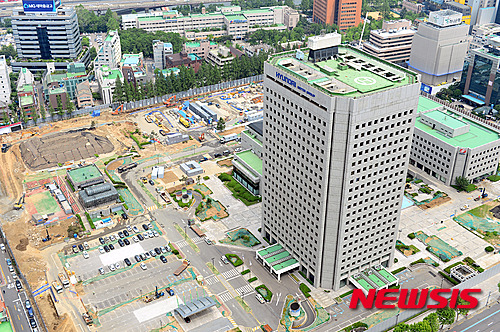 【서울=뉴시스】임태훈 기자 =&nbsp; 서울 강남구 삼성동 현대차 글로벌비즈니스센터 건립 부지(구 한전사옥) 2016.05.23. taehoonlim@newsis.com
