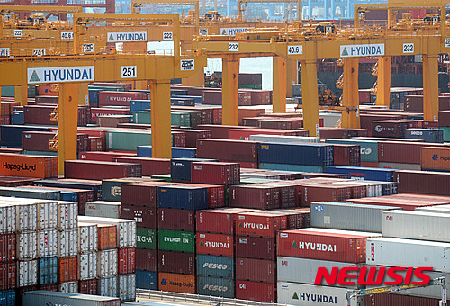 취업자증가폭 30만명 육박…수출부진에 제조업 여전히 '흐림'(종합2보)