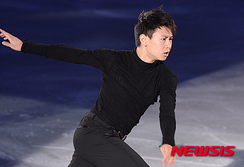 '의병장 후손' 피겨 데니스 텐, 칼에 찔려 사망