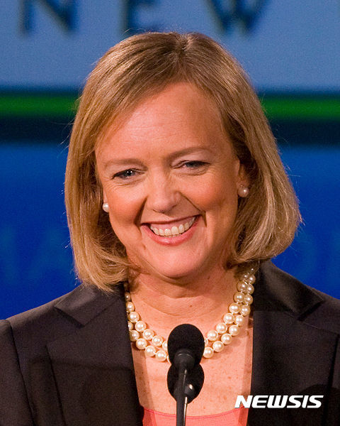 【서울=뉴시스】공화당의 거액 기부자 중 한 명인 멕 휘트먼 휴렛 팩커드 엔터프라이즈 최고경영자가 공화당 대선 후보 도널들 트럼프를 나치 지도자 히틀러 및 파시즘 지도자 무솔리니에 비유하며 트럼프 대신 민주당의 힐러리 클린턴을 지지할 것을 시사했다고 미 언론들이 보도했다. 휘트먼 CEO의 모습. <사진 : 위키 미디어> 2016.6.12