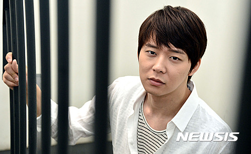 가수 겸 탤런트 박유천