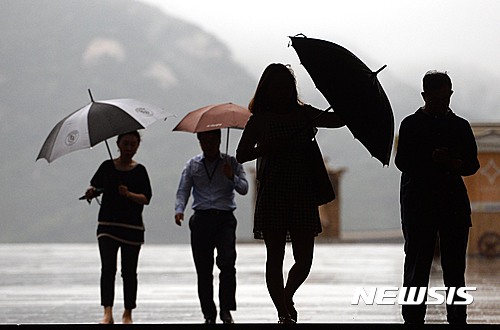 비 구경 힘들다…올해도 '마른장마' 되나?