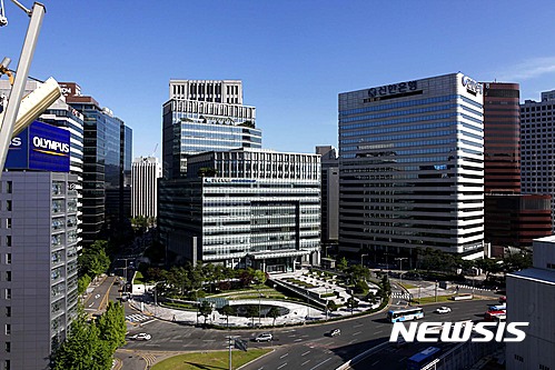 [경제계가 본 입법현안]"서비스산업 발전과 규제 개혁 필요···글로벌 경쟁에 핵심"