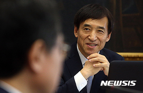 【서울=뉴시스】김진아 기자 = 이주열 총재가 14일 오전 서울 중구 한국은행에서 열린 7월 금융통화위원회를 주재하고 있다. 2016.07.14. photo@newsis.com