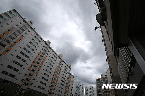 비 구경 힘들다…올해도 '마른장마' 되나?